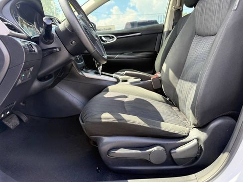 Used 2019 Nissan Sentra SV FWD image 13