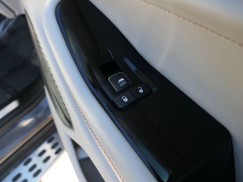 Used 2021 Jeep Grand Cherokee L Overland w/ Luxury Tech Group IV image 27