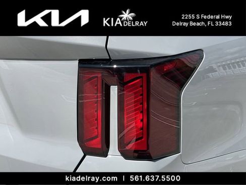 New 2026 Kia Sorento S image 7