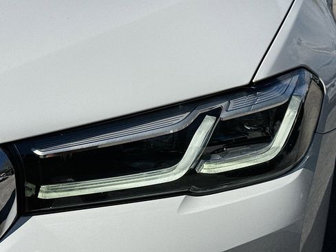 Used 2023 BMW 530i w/ Premium Package image 32