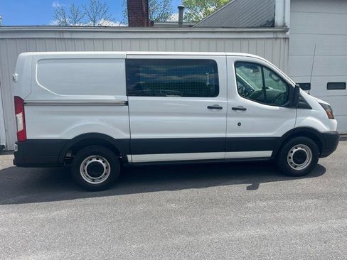 Used 2019 Ford Transit 150 130 Low Roof RWD image 2