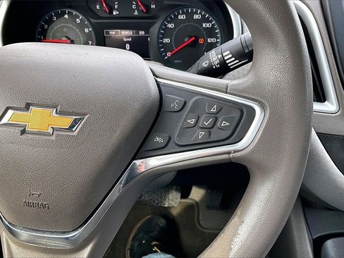 Used 2018 Chevrolet Malibu LS image 16