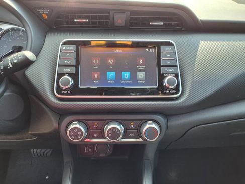 New 2025 Nissan Kicks Play S FWD image 9