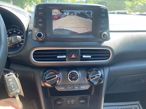 Used 2020 Hyundai Kona SE AWD/4WD image 17