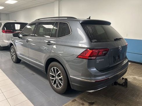 Used 2020 Volkswagen Tiguan SE w/ Panoramic Sunroof Package image 5