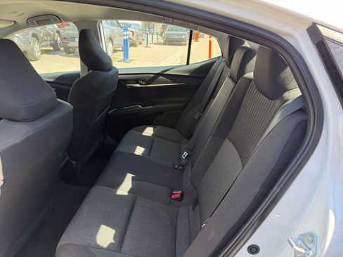 Used 2025 Toyota Camry LE image 35