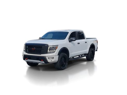 Used 2020 Nissan Titan PRO-4X w/ Pro-4x Convenience Package image 4
