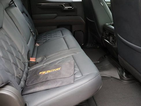 New 2025 GMC Sierra 1500 AT4 w/ AT4 Premium Package AWD/4WD image 17