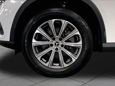 Used 2023 Mercedes-Benz GLC 300 4MATIC image 11