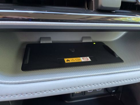 Used 2025 Toyota Highlander XLE image 24