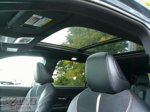 Used 2024 Toyota Grand Highlander AWD Hybrid image 27