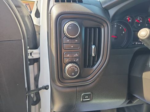 Used 2025 Chevrolet Silverado 3500 W/T AWD/4WD image 28