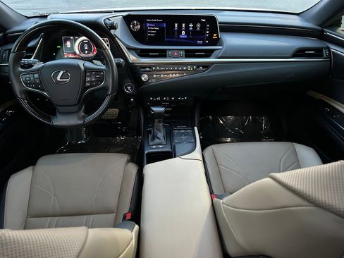 Used 2021 Lexus ES 300h Ultra Luxury image 23