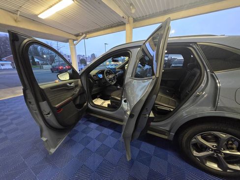 Used 2023 Ford Escape ST-Line w/ Tech Pack #1 image 23