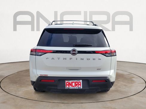 Certified 2024 Nissan Pathfinder SV FWD image 13