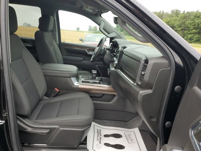 Used 2023 Chevrolet Silverado 1500 RST w/ Redline Edition AWD/4WD image 22