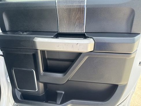 Used 2020 Ford F250 Lariat w/ Lariat Value Package image 21