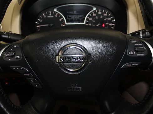 Used 2018 Nissan Pathfinder SL AWD/4WD image 19