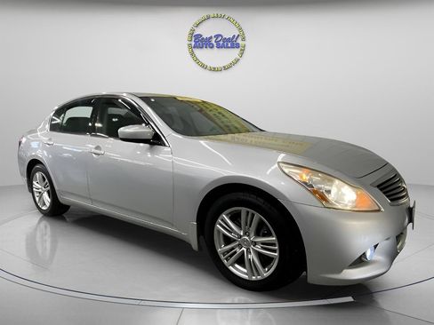 Used 2013 INFINITI G37 x Sedan w/ Premium Pkg AWD/4WD image 7