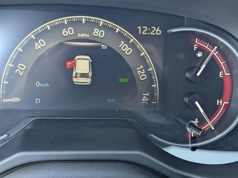 Used 2025 Toyota RAV4 XLE image 22