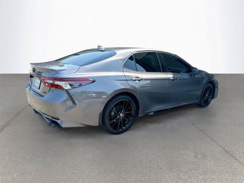 Used 2023 Toyota Camry XSE FWD image 4