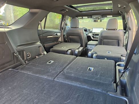 Used 2025 Ford Explorer ST w/ Sun And Sound Package image 39