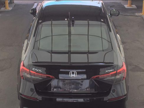 Used 2024 Honda Civic Sport image 6