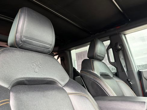 Used 2022 Ford Bronco Badlands image 16