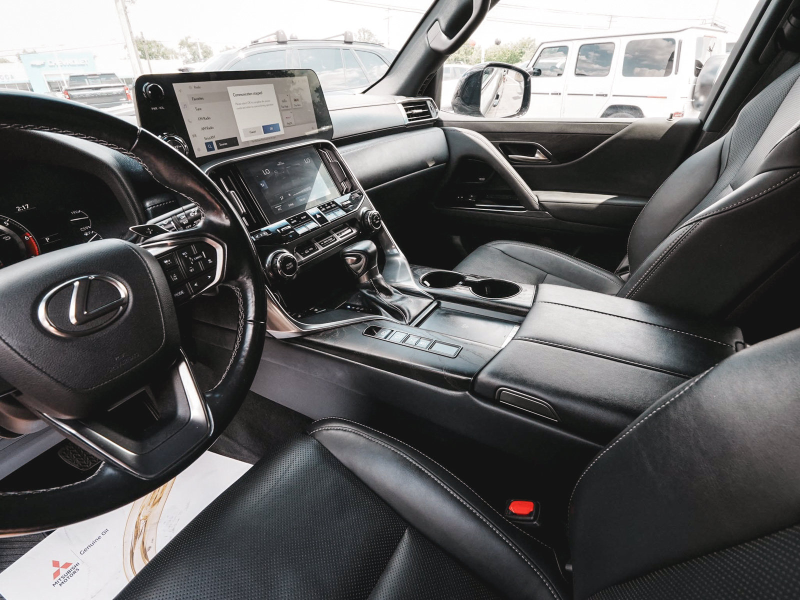 Used 2022 Lexus LX 600 4WD w/ Appearance Package image 27