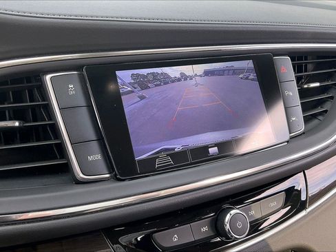 Used 2020 Buick Enclave Premium w/ Sun and Sites Package image 22