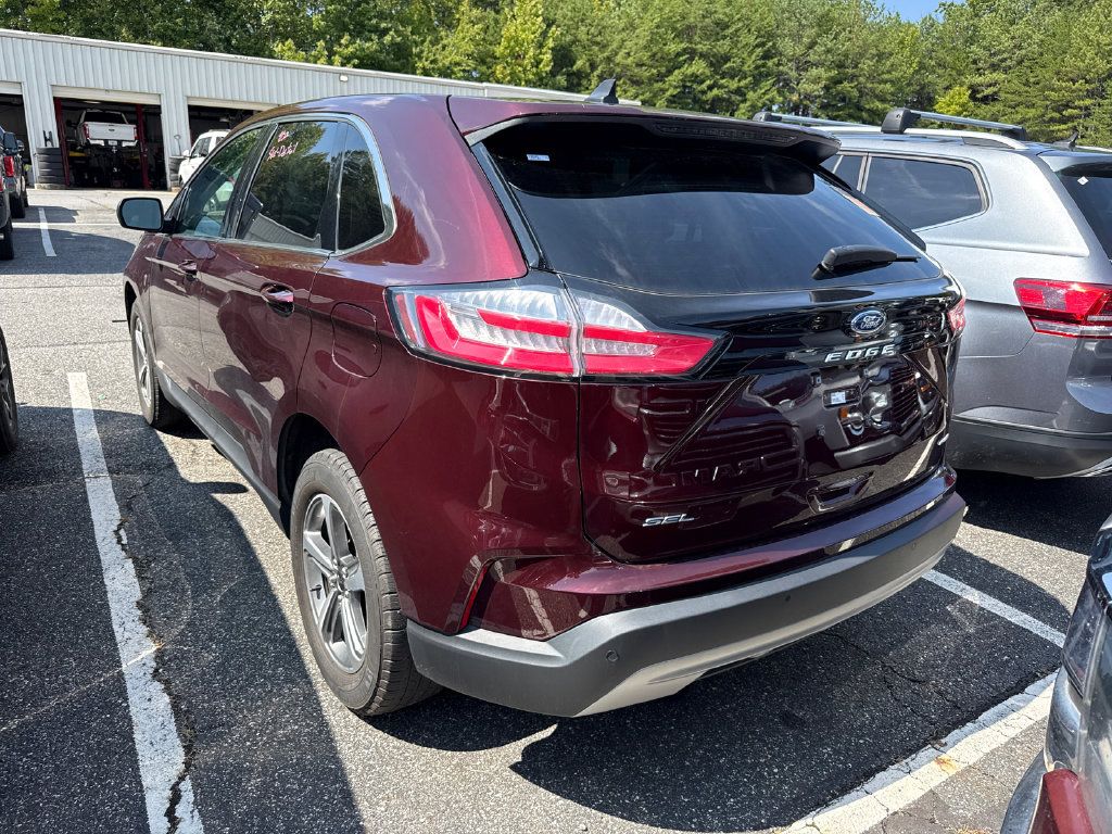Used 2024 Ford Edge SEL w/ Convenience Package AWD/4WD image 10