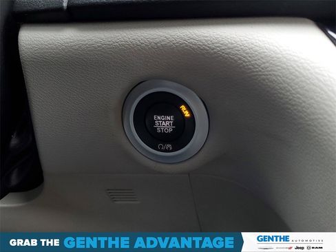 Used 2018 Chrysler Pacifica Touring-L Plus image 17