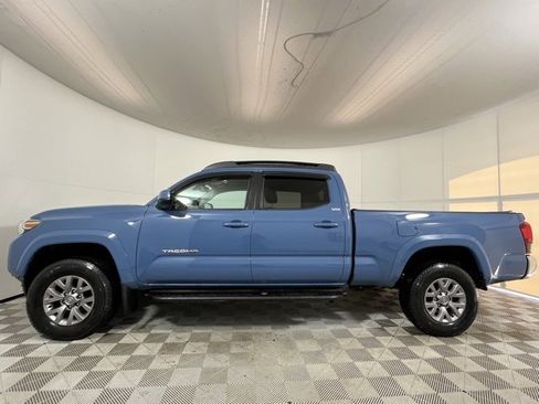 Used 2019 Toyota Tacoma SR5 image 4