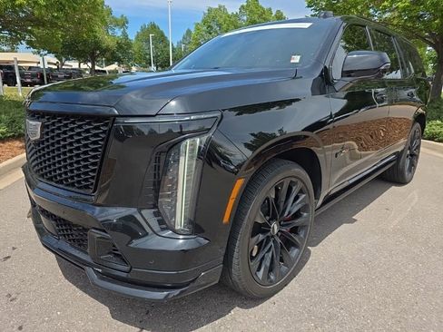 Certified 2025 Cadillac Escalade V w/ LPO, ONYX Package AWD/4WD image 2