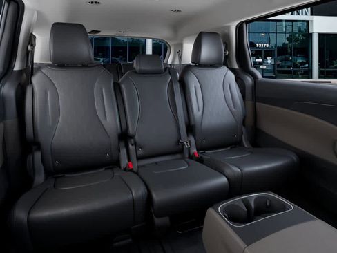 New 2026 Kia Carnival image 16