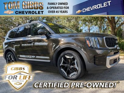 Used 2024 Kia Telluride EX w/ EX Captain's Chair Package
