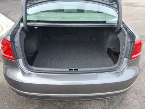 Used 2013 Volkswagen Passat TDI SEL Premium image 30