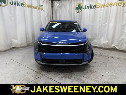 Used 2026 Kia Sportage EX FWD image 3