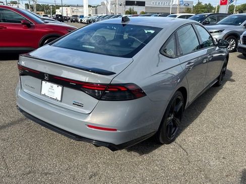 Used 2024 Honda Accord Sport image 18