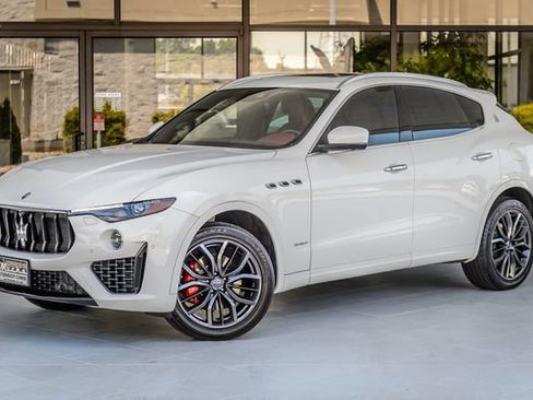 Used 2019 Maserati Levante GranSport AWD/4WD image 2