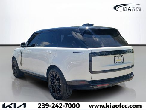 Used 2026 Land Rover Range Rover Long Wheelbase SE AWD/4WD image 4