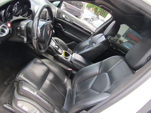 Used 2014 Porsche Cayenne AWD/4WD image 9