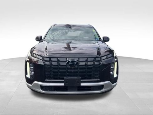Used 2023 Hyundai Palisade Limited w/ Winter Package AWD/4WD image 2