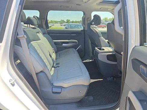 Certified 2024 Kia EV9 Wind AWD/4WD image 12