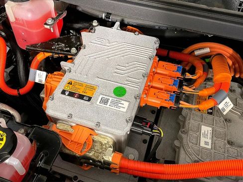 Used 2018 Chevrolet Bolt Premier w/ Driver Confidence II Package image 50