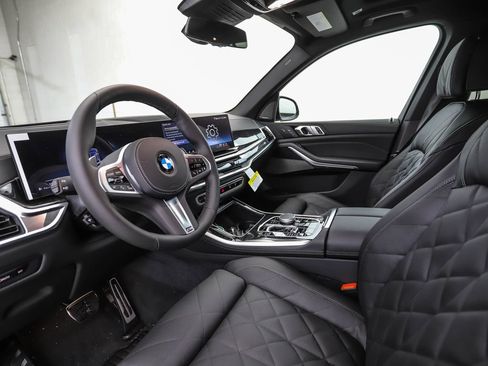 New 2026 BMW X5 xDrive40i w/ M Sport Package AWD/4WD image 10
