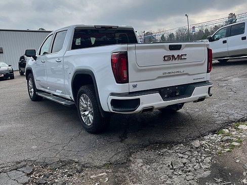 Used 2023 GMC Sierra 1500 Denali w/ Technology Package AWD/4WD image 5