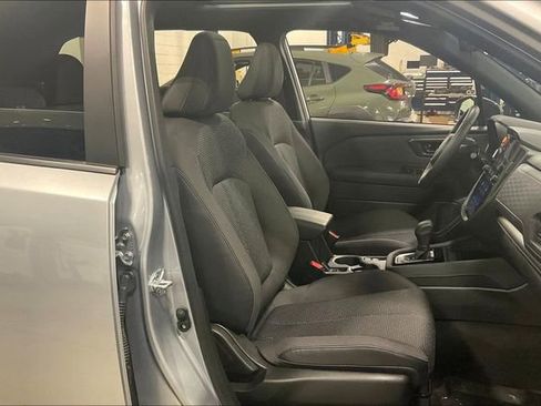 Used 2025 Subaru Forester Premium image 7