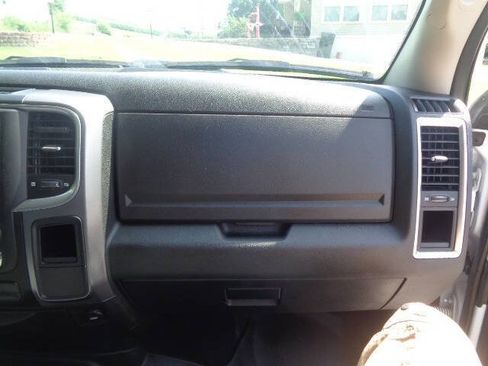 Used 2022 RAM 1500 Classic SLT w/ Electronics Group AWD/4WD image 18