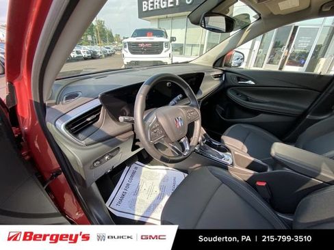 Used 2024 Buick Encore GX Preferred w/ Comfort Package FWD image 12